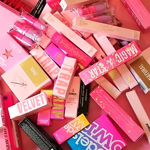 COPY - JEFREE STAR MAKEUP NEW ON BOXES - Picture 2 of 2